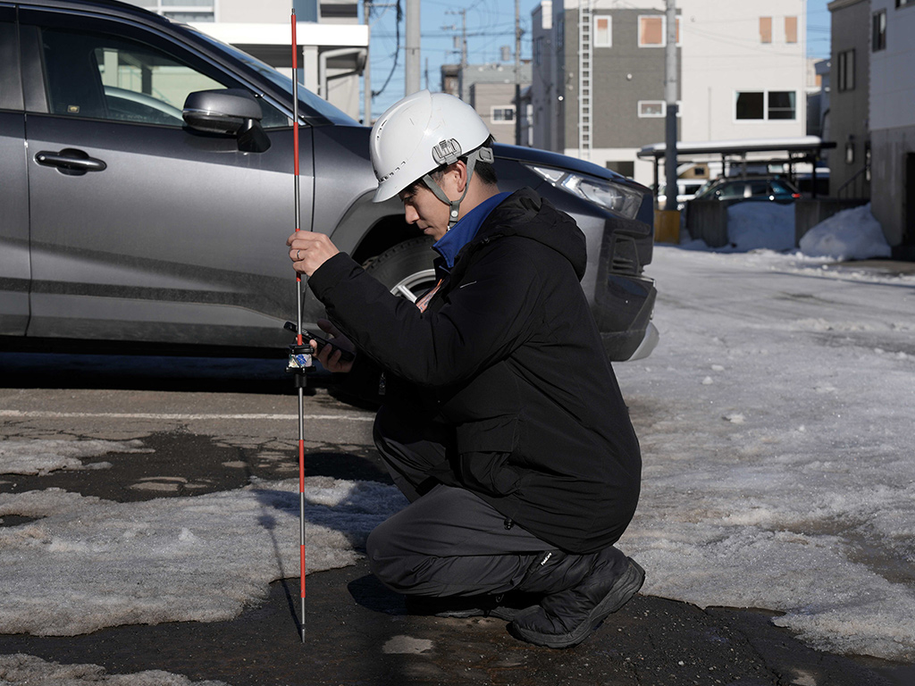 路線測設に対応した高精度な位置出し